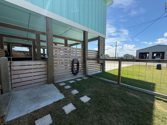 2106 S Young St, Rockport, TX 78382