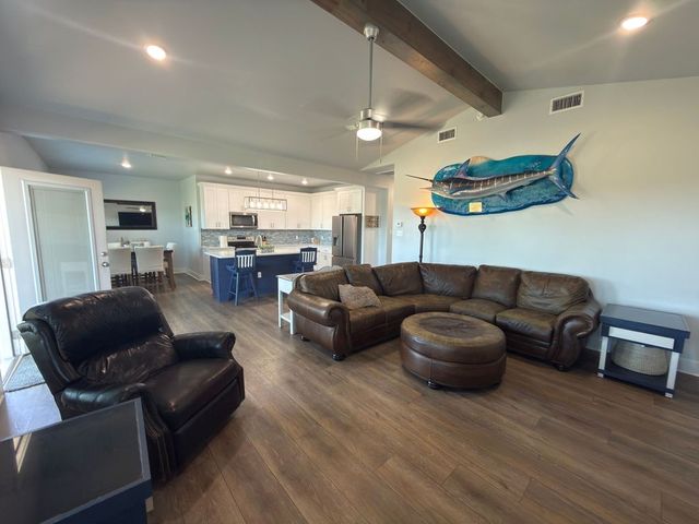 2106 S Young St, Rockport, TX 78382