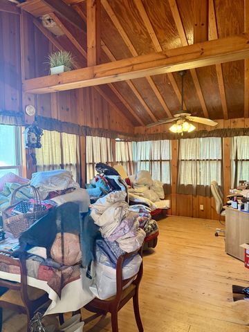 555 Eastside Dr, White Bluff, TN 37187