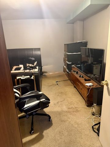 555 Eastside Dr, White Bluff, TN 37187