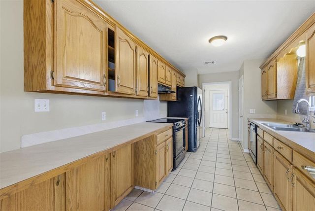 320 Cypress St, Sulphur, LA 70663