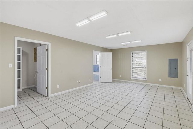 320 Cypress St, Sulphur, LA 70663