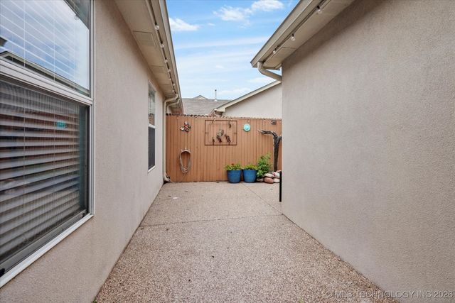 8323 E 81st Place, Tulsa, OK 74133