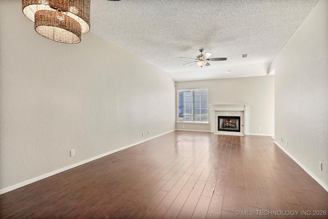 8323 E 81st Place, Tulsa, OK 74133