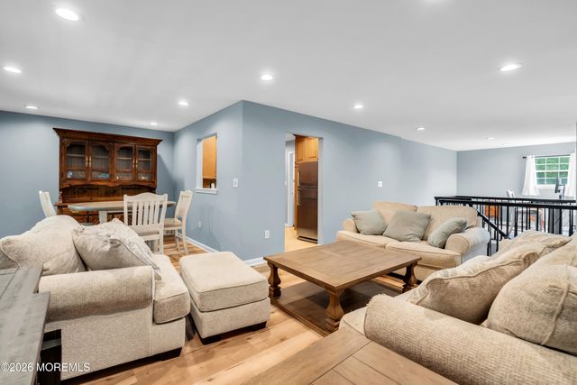 14 Evergreen Court, Freehold, NJ 07728