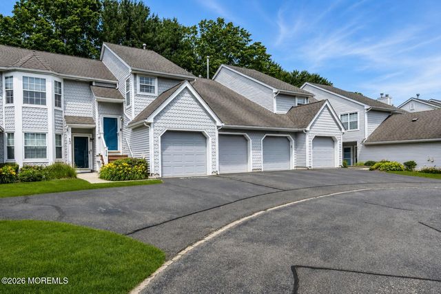 14 Evergreen Court, Freehold, NJ 07728