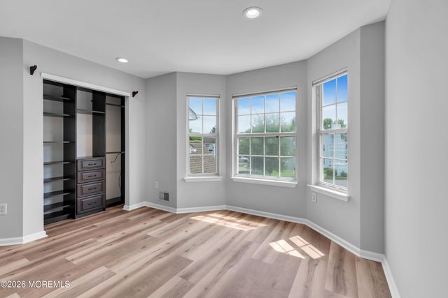 14 Evergreen Court, Freehold, NJ 07728