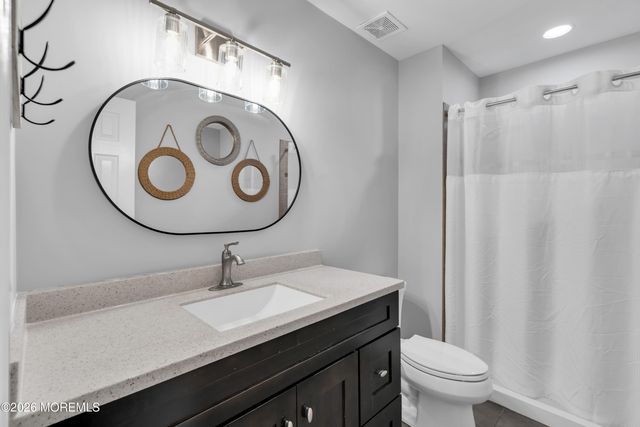 14 Evergreen Court, Freehold, NJ 07728