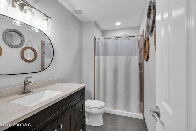14 Evergreen Court, Freehold, NJ 07728