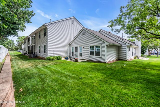 14 Evergreen Court, Freehold, NJ 07728