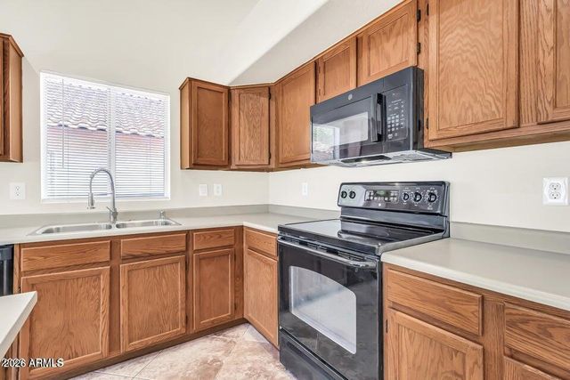 5910 W COMMONWEALTH Avenue, Chandler, AZ 85226
