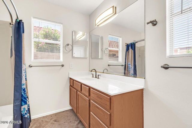 5910 W COMMONWEALTH Avenue, Chandler, AZ 85226