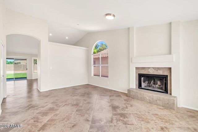 5910 W COMMONWEALTH Avenue, Chandler, AZ 85226