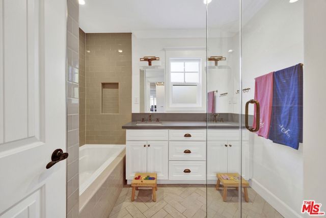 4621 Allott Avenue, Sherman Oaks, CA 91423