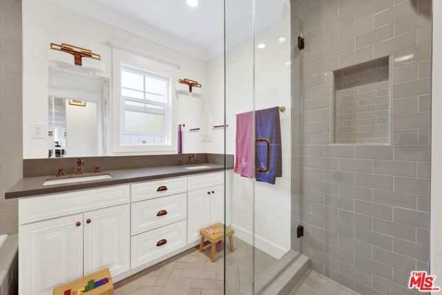 4621 Allott Avenue, Sherman Oaks, CA 91423