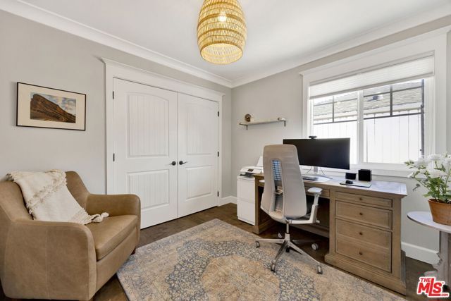 4621 Allott Avenue, Sherman Oaks, CA 91423