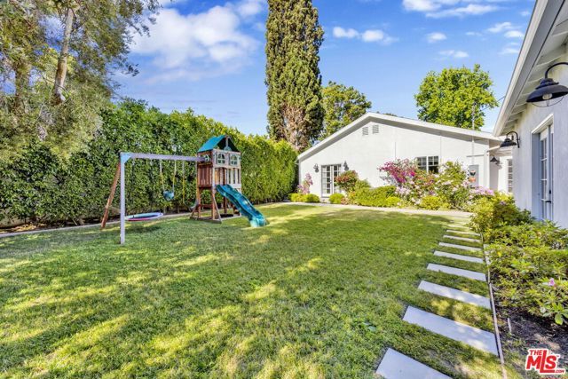 4621 Allott Avenue, Sherman Oaks, CA 91423