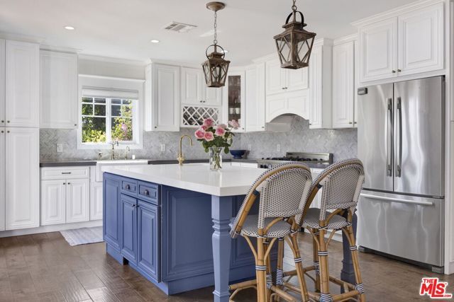 4621 Allott Avenue, Sherman Oaks, CA 91423