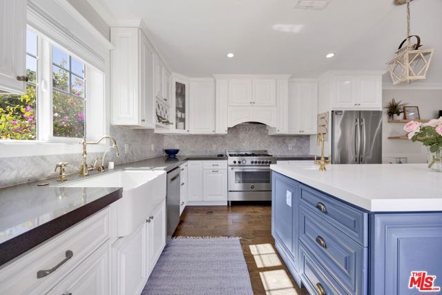 4621 Allott Avenue, Sherman Oaks, CA 91423