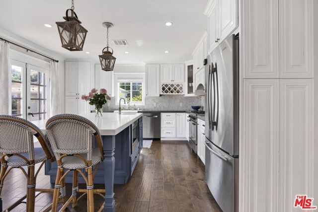 4621 Allott Avenue, Sherman Oaks, CA 91423