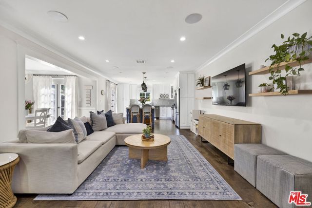 4621 Allott Avenue, Sherman Oaks, CA 91423