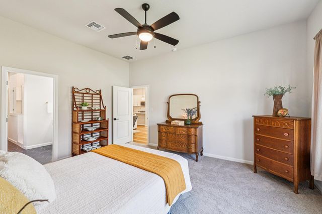 118 Cibolo Creek LOOP, Bastrop, TX 78602