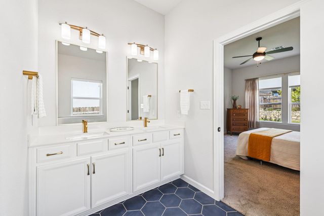 118 Cibolo Creek LOOP, Bastrop, TX 78602