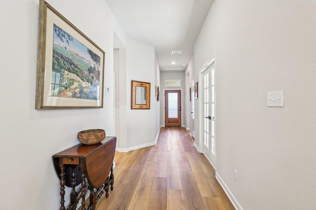 118 Cibolo Creek LOOP, Bastrop, TX 78602