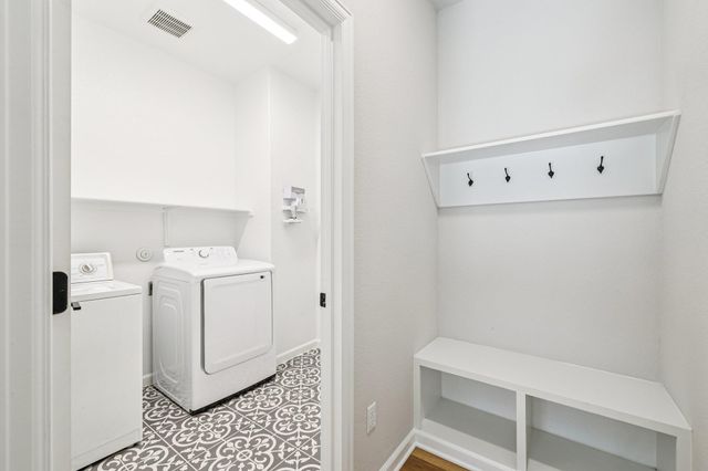 118 Cibolo Creek LOOP, Bastrop, TX 78602