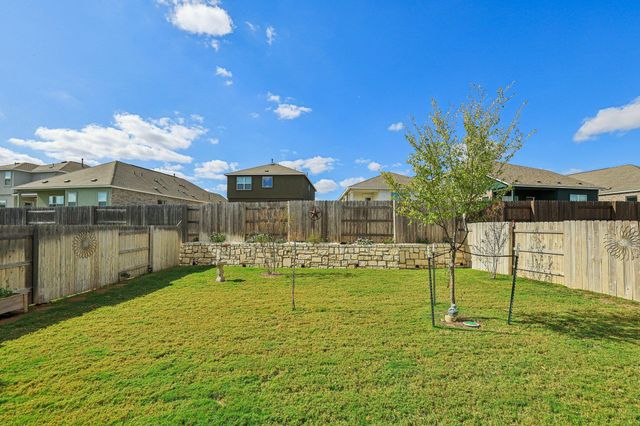 118 Cibolo Creek LOOP, Bastrop, TX 78602