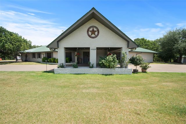 1640 Blair Drive, Cleburne, TX 76031