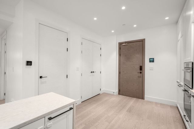 69 Walnut Street 7, Brookline, MA 02445