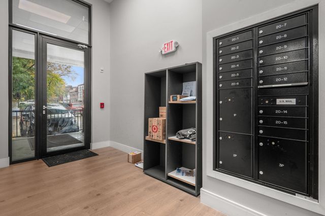 69 Walnut Street 7, Brookline, MA 02445