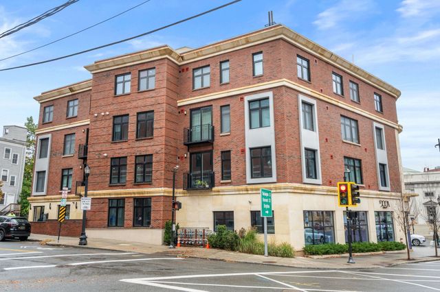 69 Walnut Street 7, Brookline, MA 02445