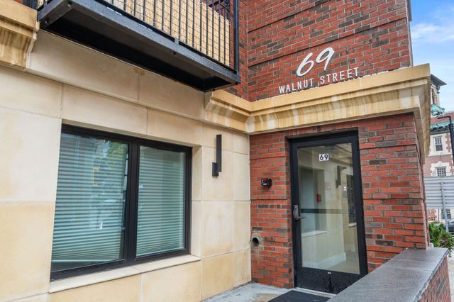 69 Walnut Street 7, Brookline, MA 02445