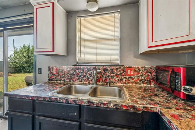 705 S Howard Avenue, Oklahoma City, OK 73160