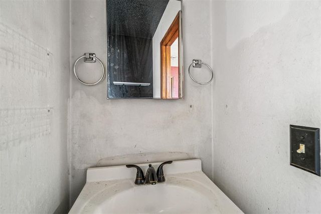 705 S Howard Avenue, Oklahoma City, OK 73160