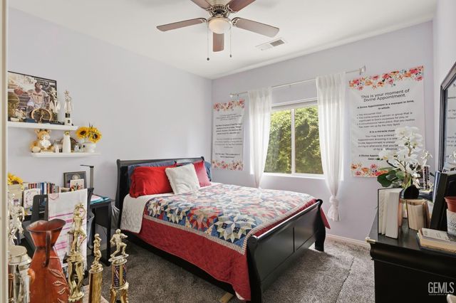 7202 Boulder Falls Court, Bakersfield, CA 93312