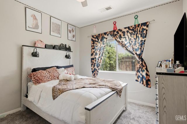 7202 Boulder Falls Court, Bakersfield, CA 93312