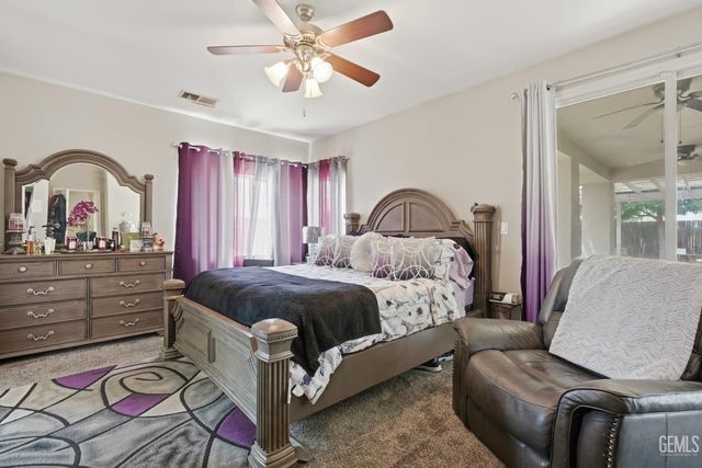 7202 Boulder Falls Court, Bakersfield, CA 93312