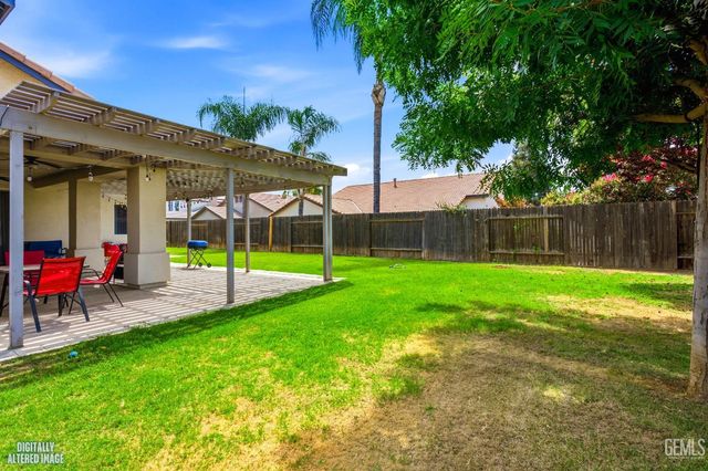 7202 Boulder Falls Court, Bakersfield, CA 93312