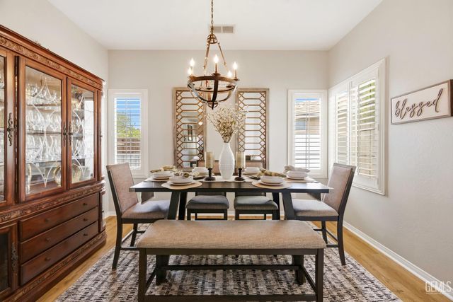 7202 Boulder Falls Court, Bakersfield, CA 93312