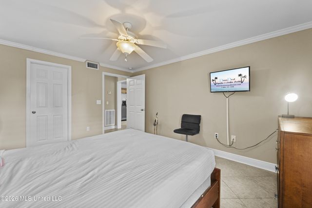2046 Beach Boulevard, D206, Biloxi, MS 39531