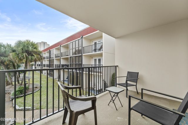 2046 Beach Boulevard, D206, Biloxi, MS 39531