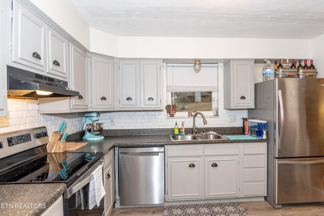 109 Ivy Lane, Clinton, TN 37716