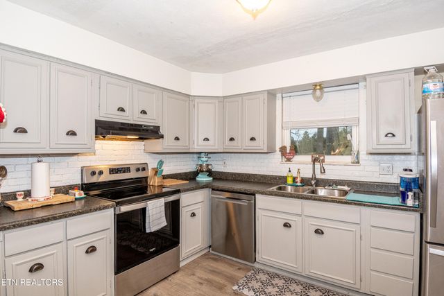 109 Ivy Lane, Clinton, TN 37716