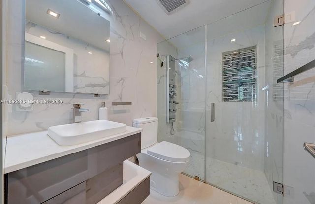 801 E 16th Place, Hialeah, FL 33010