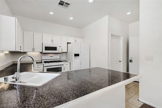 922 Country Skies Avenue, Las Vegas, NV 89123