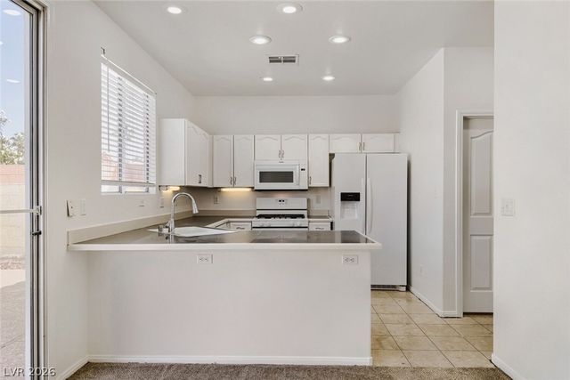 922 Country Skies Avenue, Las Vegas, NV 89123