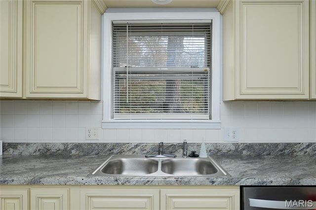 1401 Hull Valley Drive, Waynesville, MO 65583